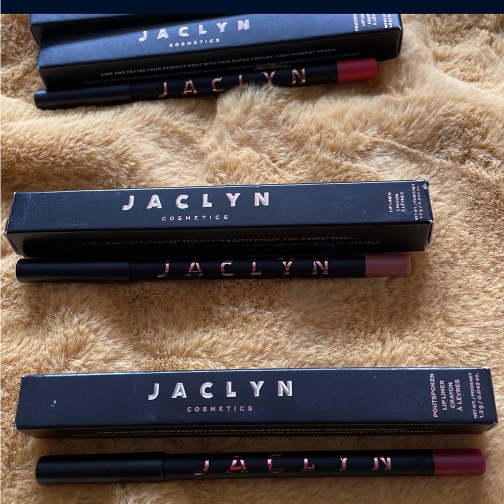 Cosmetics - Picture 8 of 9